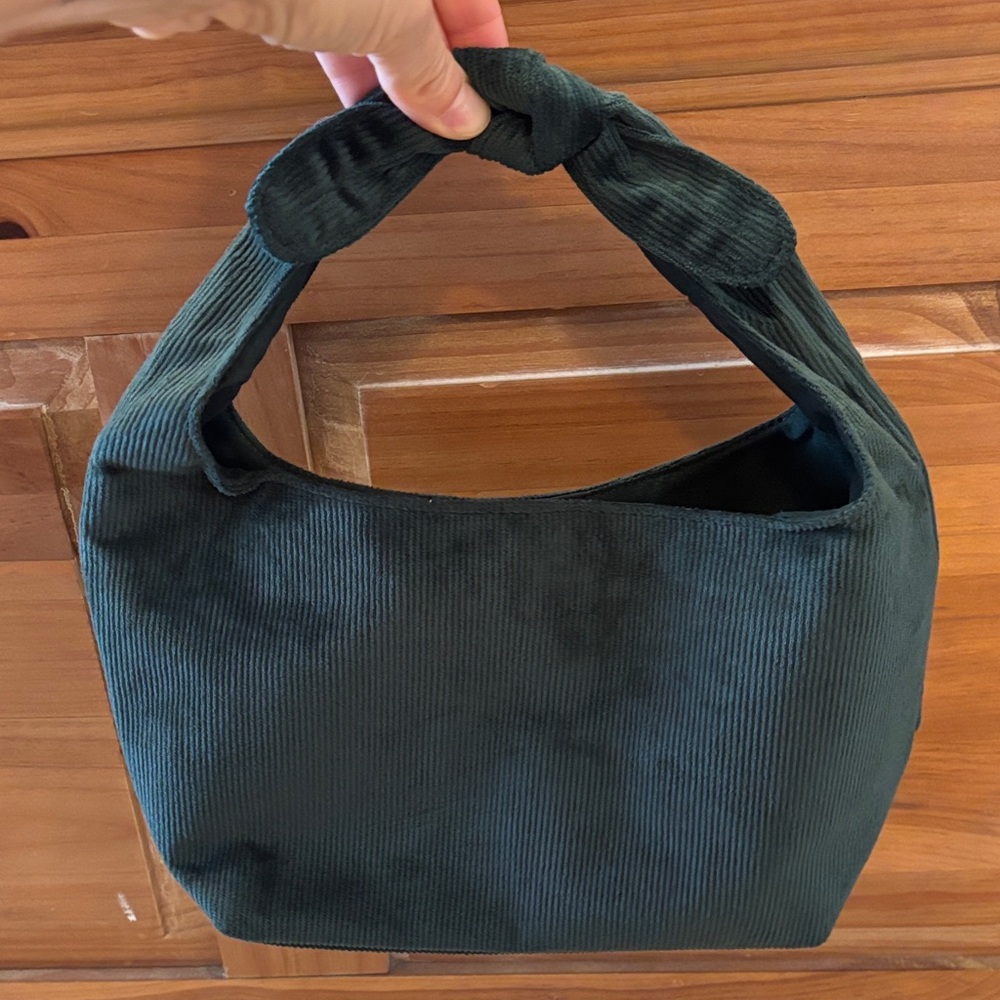 Elegant Dark Green Velvet Handbag with Bow